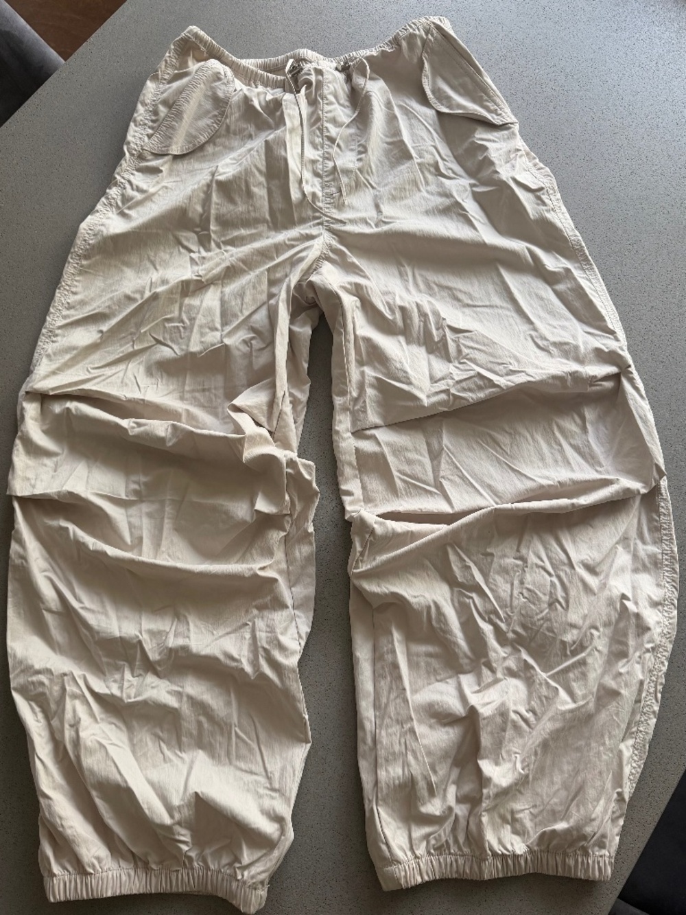 H&M Divided oversized cargo pants with drawstring
